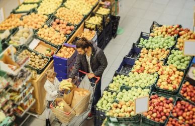 全球與國內(nèi)前十大連鎖超市及日用百貨銷售格局